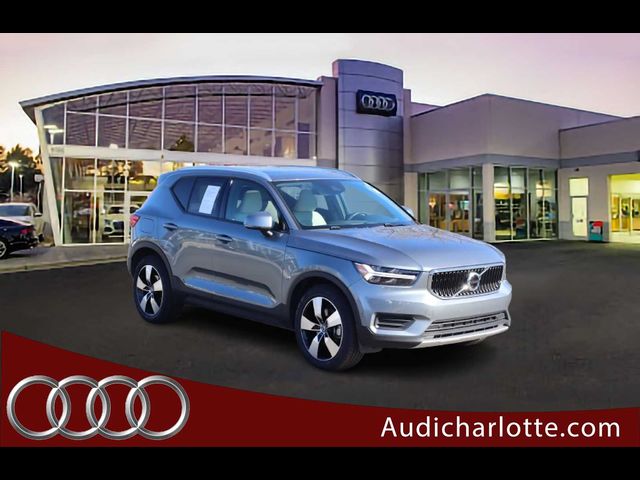 2019 Volvo XC40 Momentum