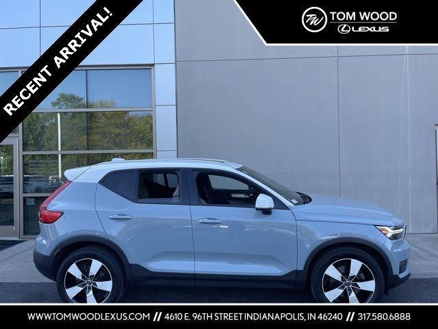 2019 Volvo XC40 Momentum