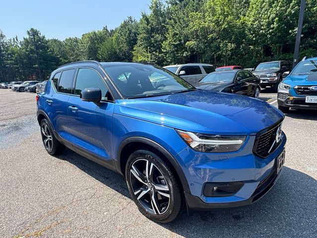2019 Volvo XC40 Momentum