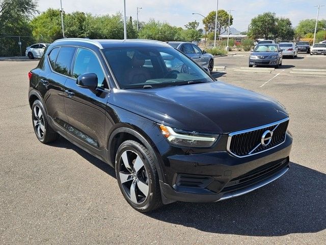 2019 Volvo XC40 Momentum