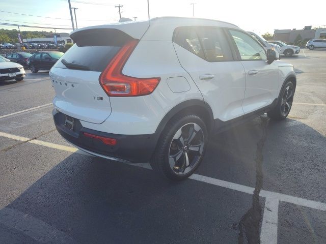 2019 Volvo XC40 Momentum