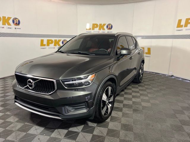 2019 Volvo XC40 Momentum