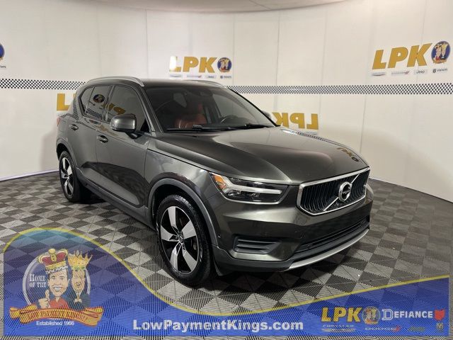 2019 Volvo XC40 Momentum