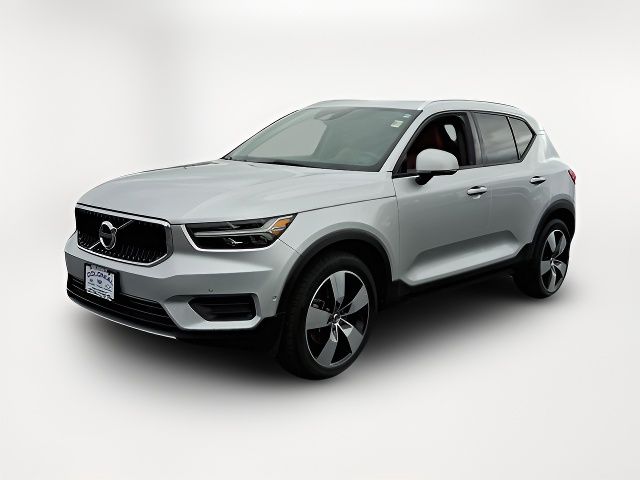 2019 Volvo XC40 Momentum