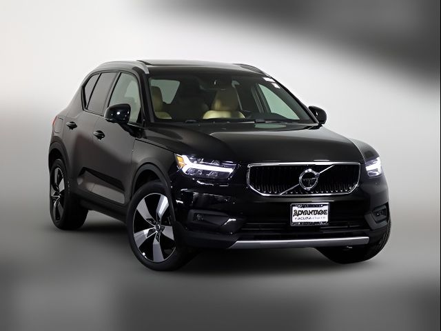 2019 Volvo XC40 Momentum