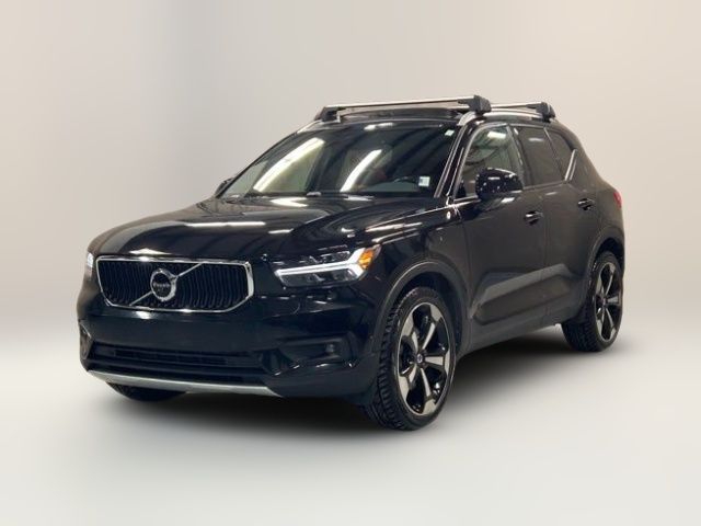 2019 Volvo XC40 Momentum
