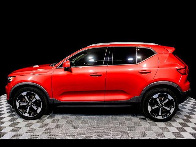 2019 Volvo XC40 Momentum