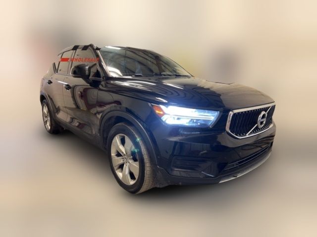 2019 Volvo XC40 Momentum