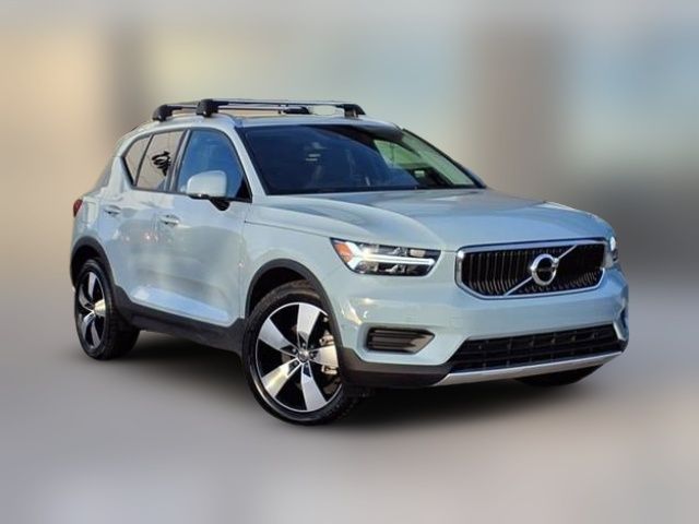 2019 Volvo XC40 Momentum