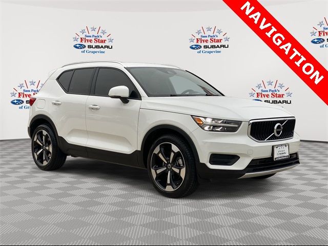 2019 Volvo XC40 Momentum