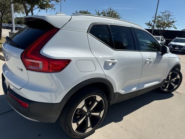 2019 Volvo XC40 Momentum