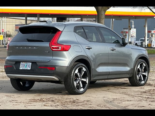 2019 Volvo XC40 Momentum