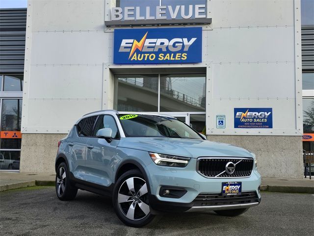 2019 Volvo XC40 Momentum