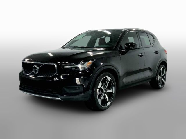 2019 Volvo XC40 Momentum