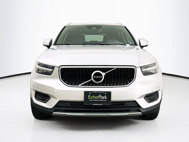 2019 Volvo XC40 Momentum