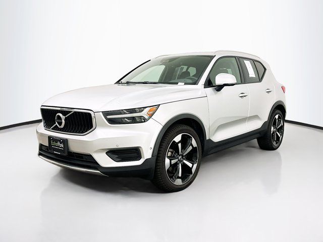 2019 Volvo XC40 Momentum