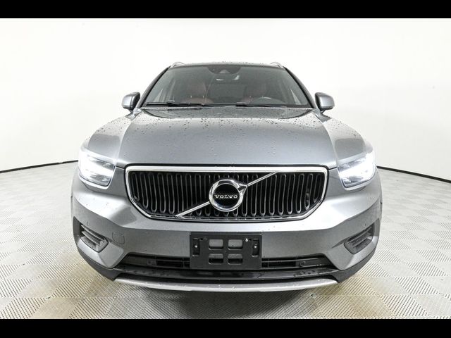 2019 Volvo XC40 Momentum