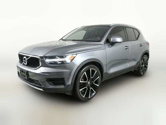 2019 Volvo XC40 Momentum