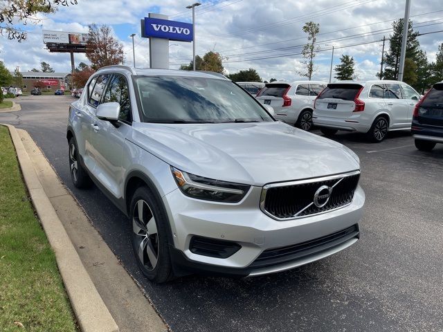 2019 Volvo XC40 Momentum