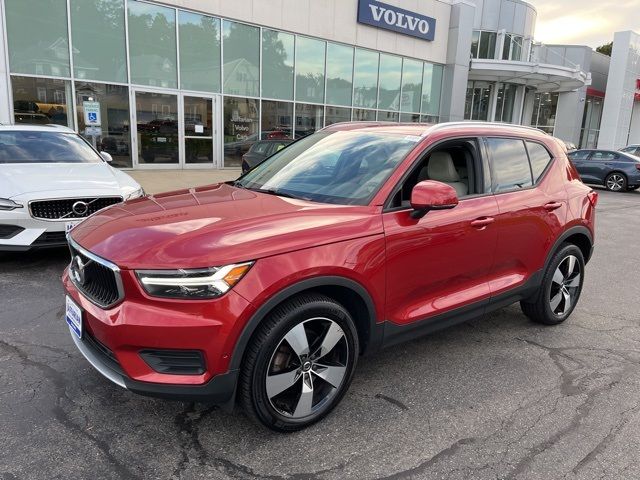 2019 Volvo XC40 Momentum