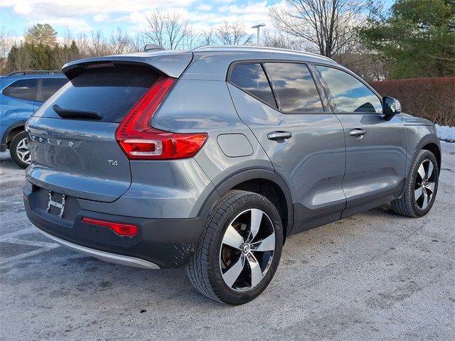 2019 Volvo XC40 Momentum