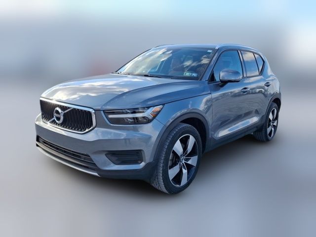 2019 Volvo XC40 Momentum