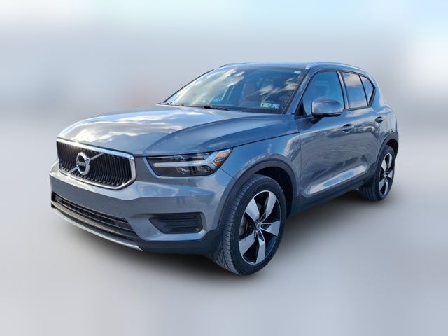 2019 Volvo XC40 Momentum