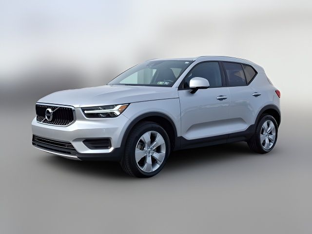 2019 Volvo XC40 Momentum