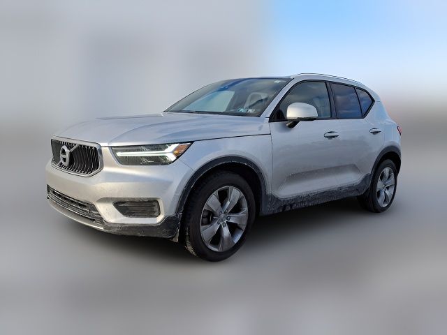 2019 Volvo XC40 Momentum