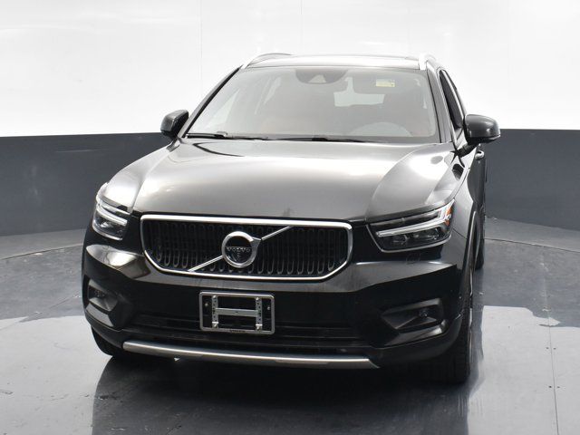 2019 Volvo XC40 Momentum