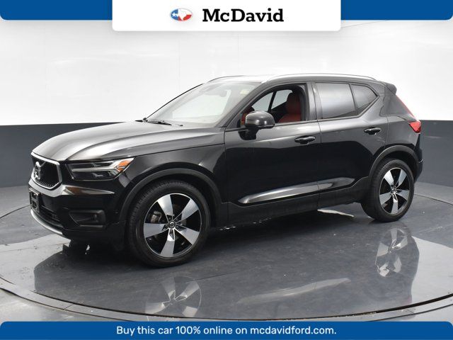 2019 Volvo XC40 Momentum