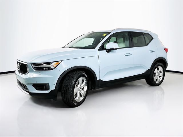 2019 Volvo XC40 Momentum