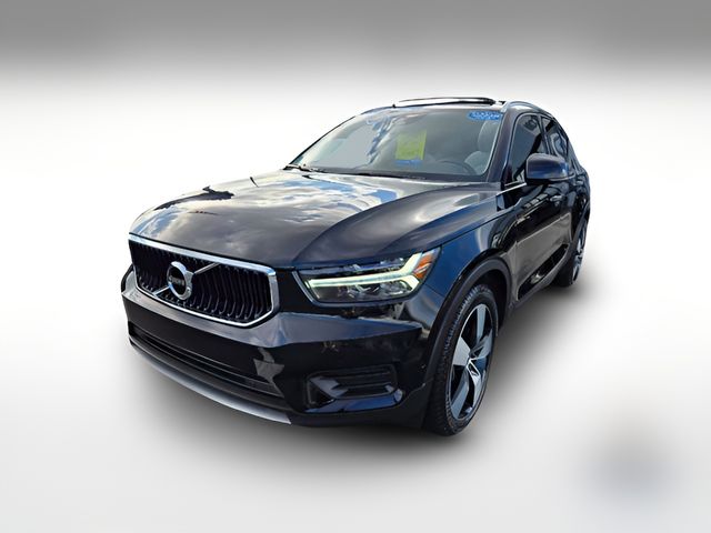 2019 Volvo XC40 Momentum