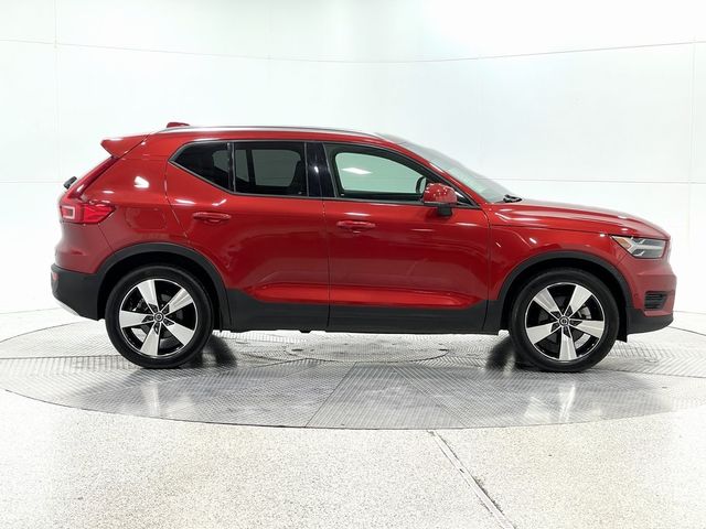 2019 Volvo XC40 Momentum