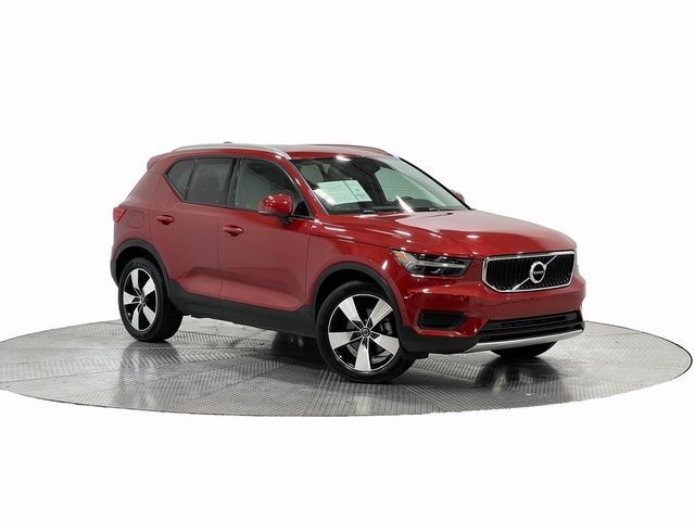 2019 Volvo XC40 Momentum