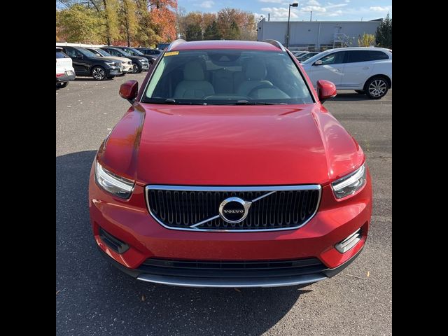 2019 Volvo XC40 Momentum