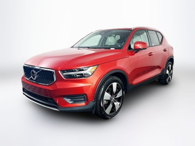 2019 Volvo XC40 Momentum