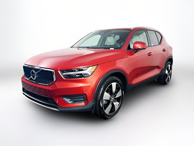 2019 Volvo XC40 Momentum