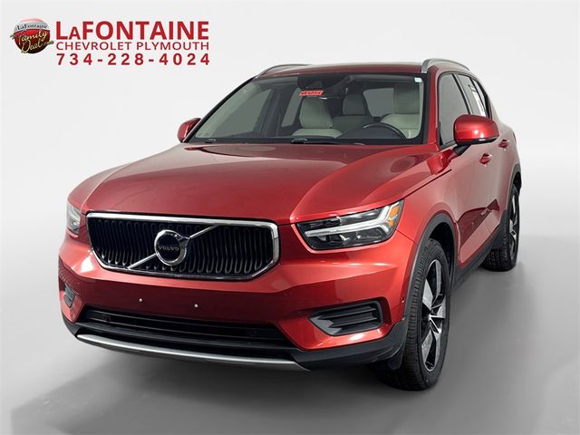 2019 Volvo XC40 Momentum