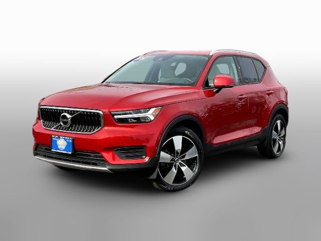 2019 Volvo XC40 Momentum