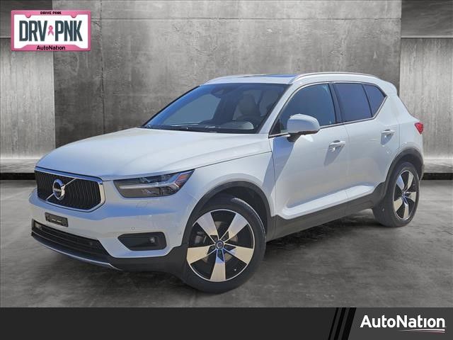 2019 Volvo XC40 Momentum