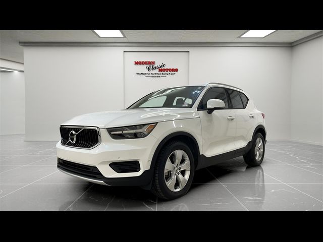 2019 Volvo XC40 Momentum