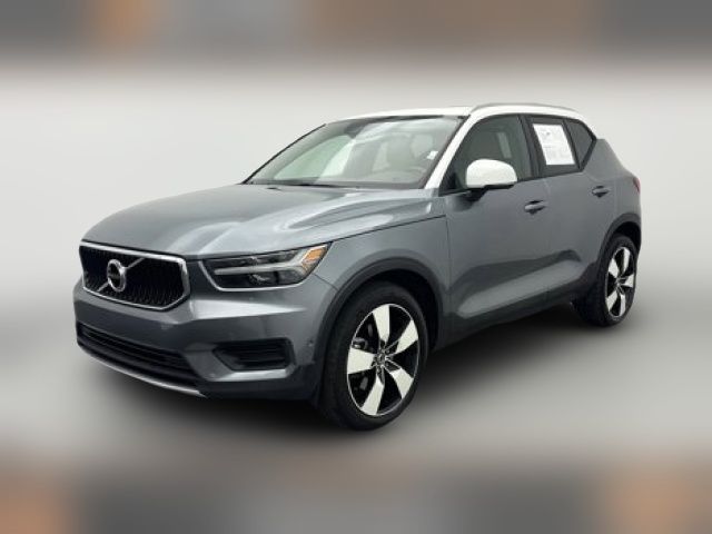 2019 Volvo XC40 Momentum