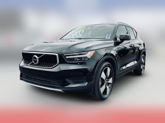 2019 Volvo XC40 Momentum