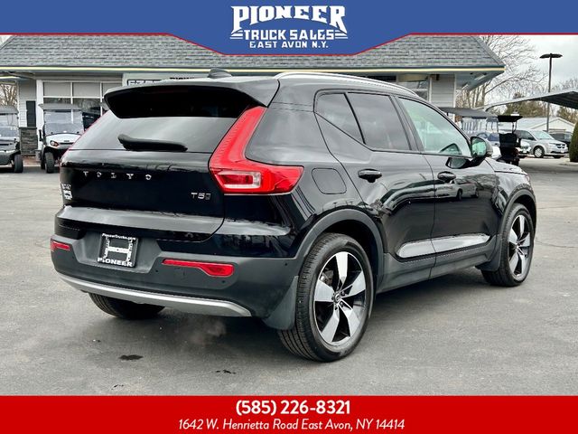 2019 Volvo XC40 Momentum
