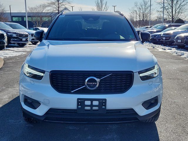 2019 Volvo XC40 R-Design