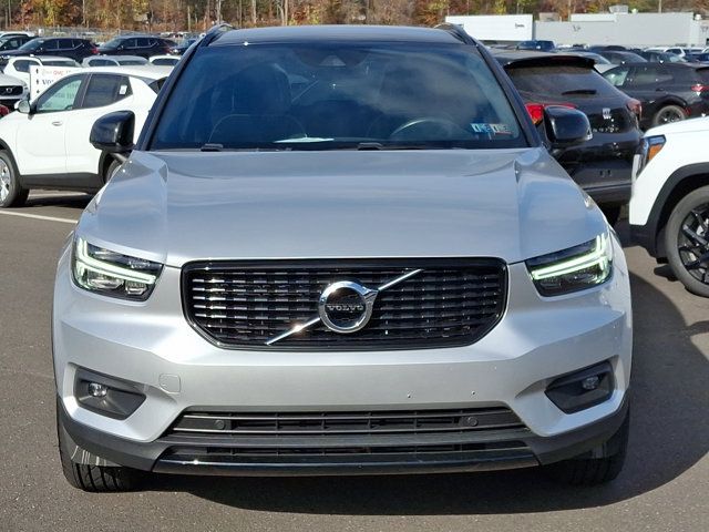 2019 Volvo XC40 R-Design