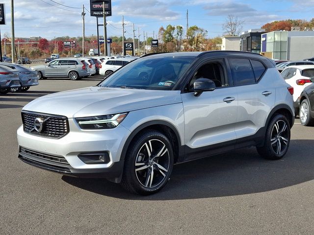 2019 Volvo XC40 R-Design