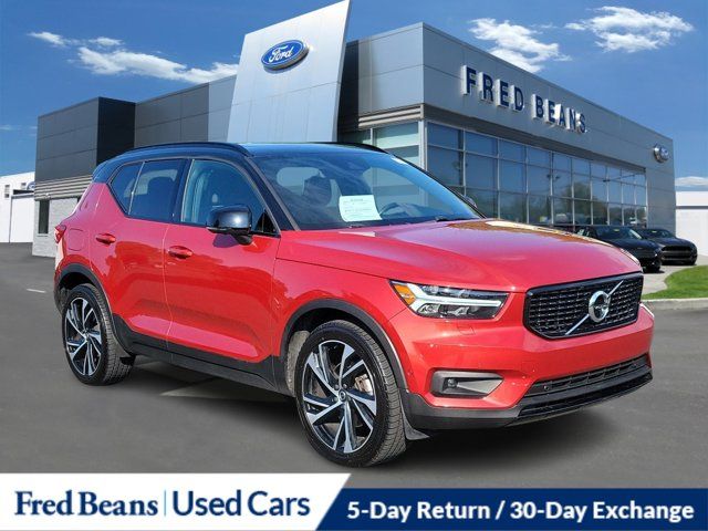 2019 Volvo XC40 R-Design