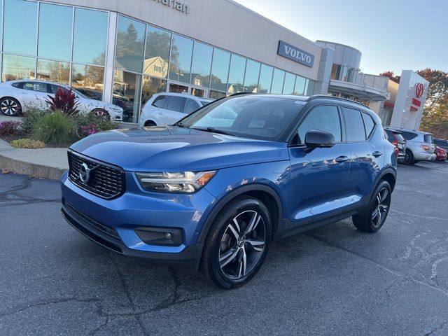 2019 Volvo XC40 R-Design